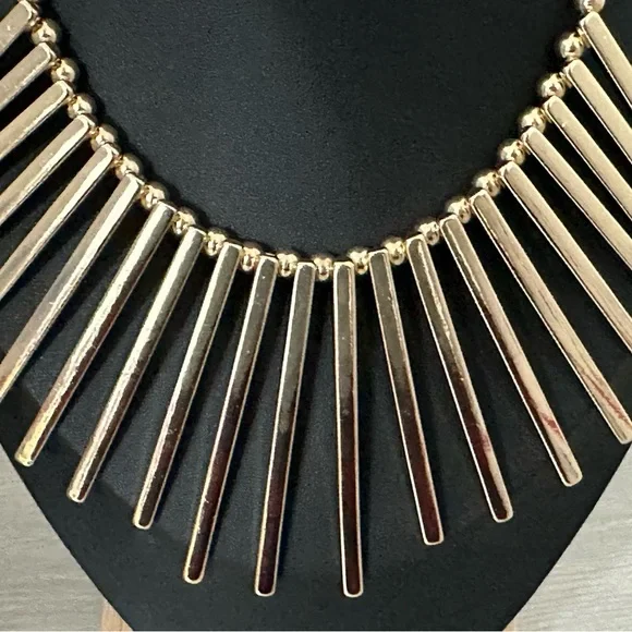 Expresss Gold Tone Bib Choker - Picture 5 of 6